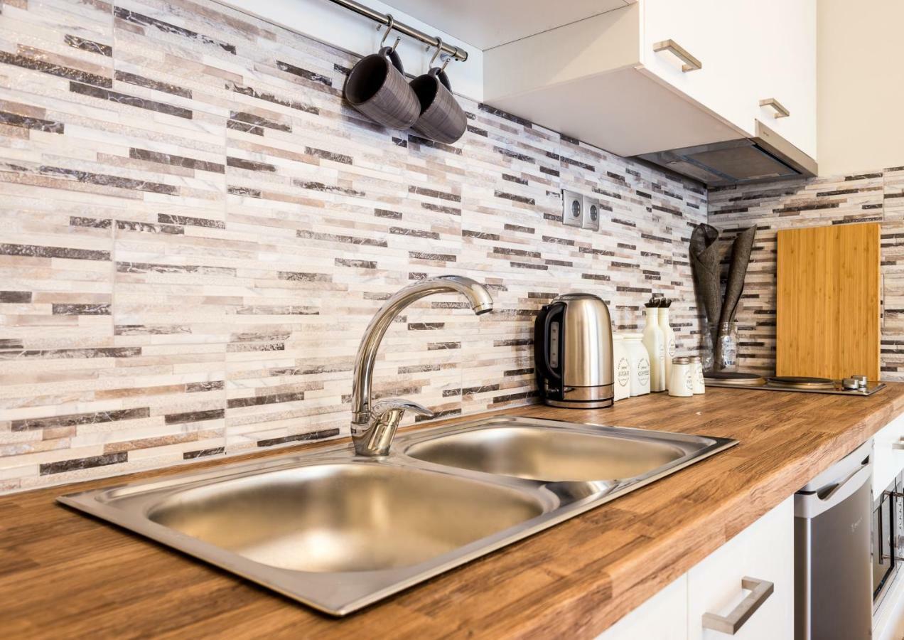 Exceptionally Located Studio Apartment Athen Exterior foto